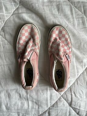 Vans Kids Slip-On Checkerboard Sneakers in Pink and White